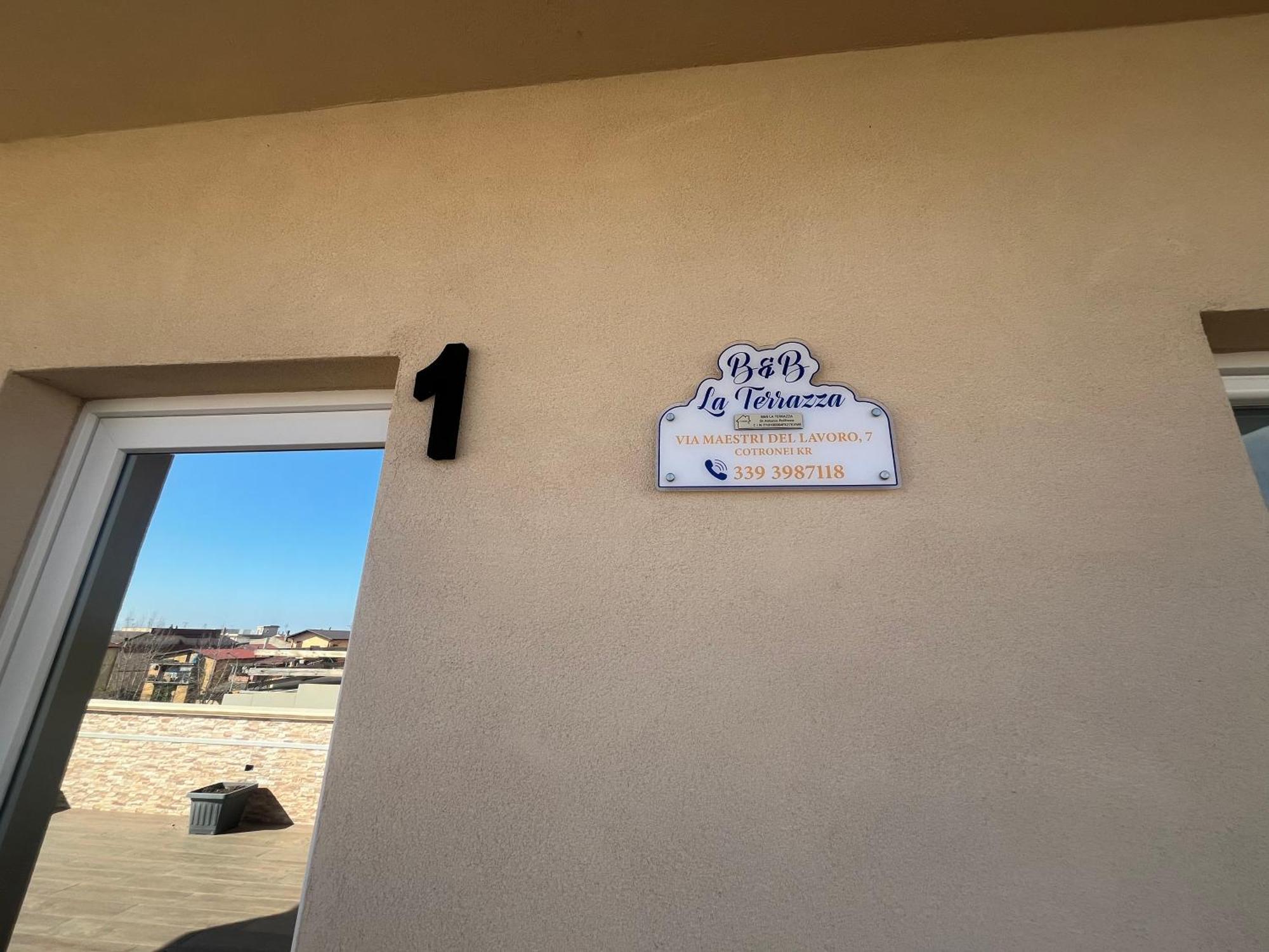 B&B La Terrazza Polifrone Cotronei Exterior photo