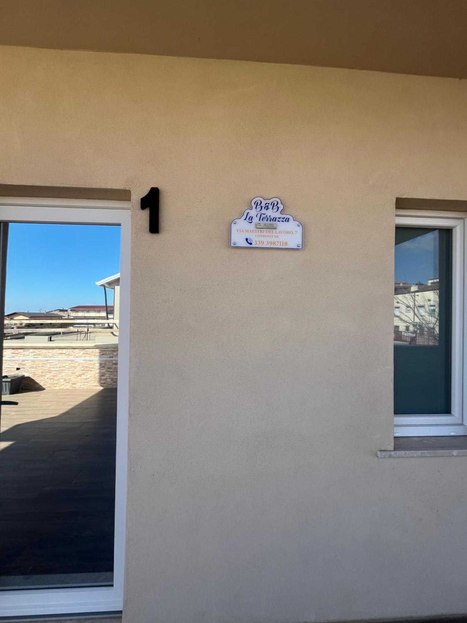 B&B La Terrazza Polifrone Cotronei Exterior photo